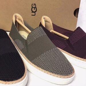 Ugg Sammy slip on sneaker women’s size 7 EUC